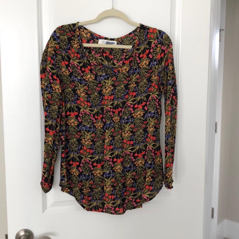 Old Navy floral maternity blouse
